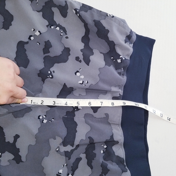 🌸Fabletics | Mens Camouflage Athletic‎ Shorts S - Picture 10 of 13